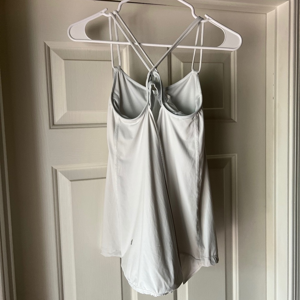 Lululemon Make A Move Tank 🍋 - Picture 6 of 12